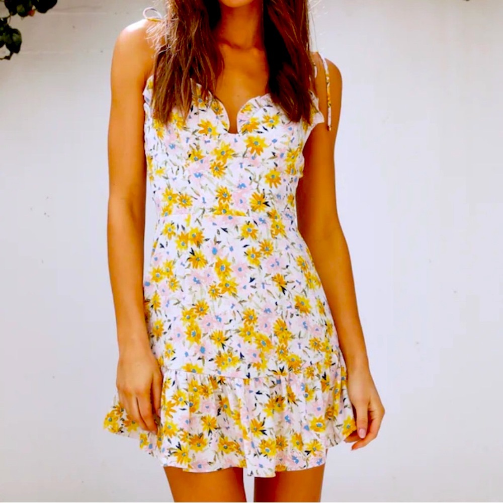 Saints & secrets floral Yellow and White Summer Dress
L